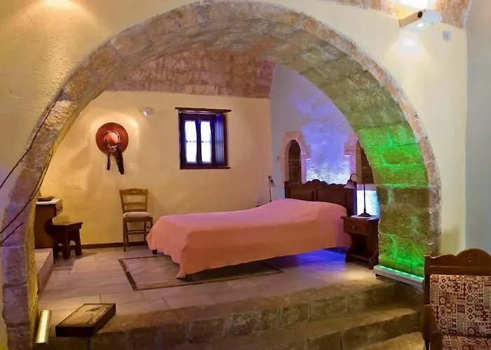 Ardamis Πανσιόν Μονεμβασιά